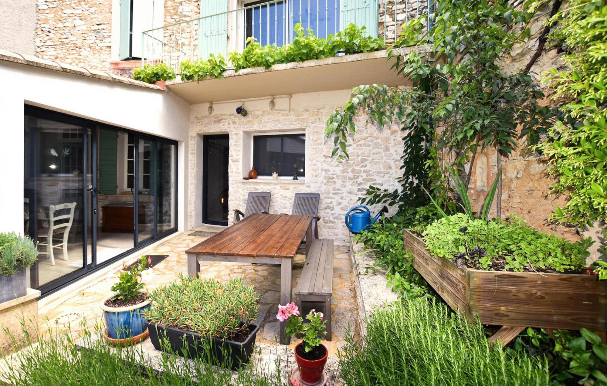 2 Bedroom Gorgeous Home In Villes-Sur-Auzon Εξωτερικό φωτογραφία
