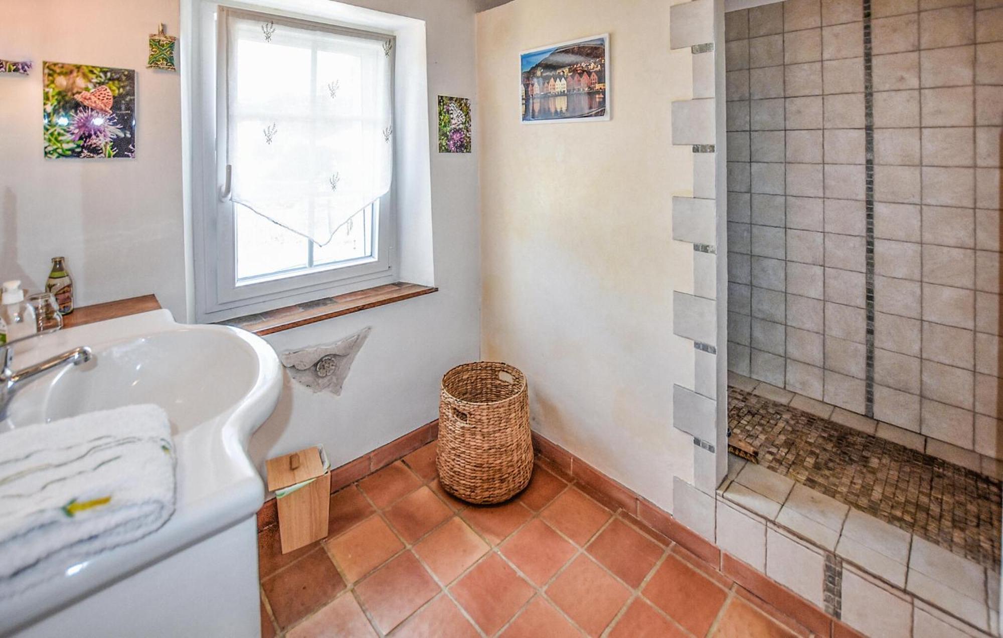 2 Bedroom Gorgeous Home In Villes-Sur-Auzon Εξωτερικό φωτογραφία