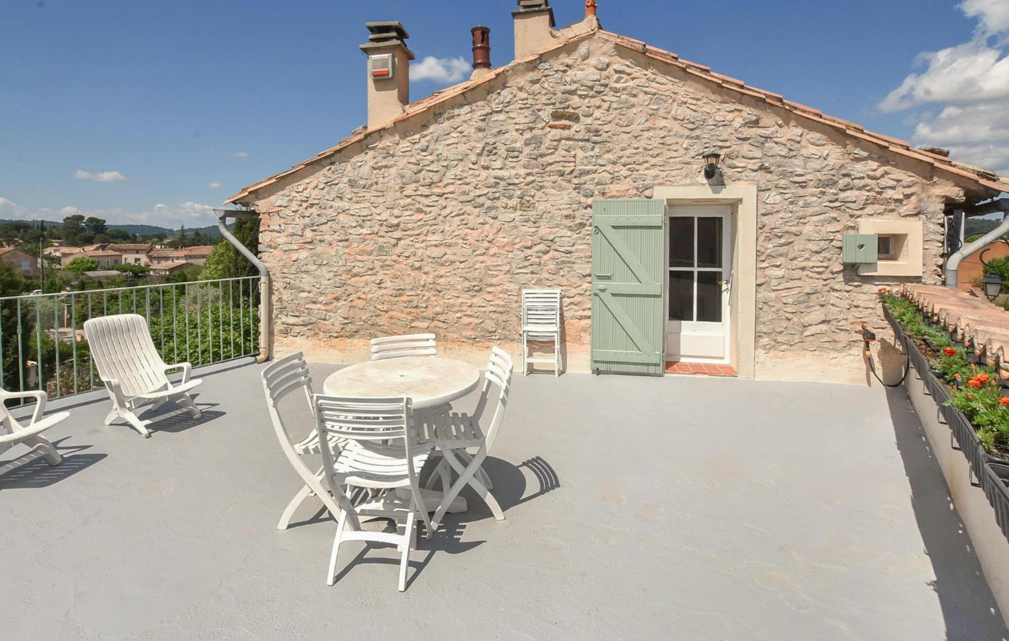 2 Bedroom Gorgeous Home In Villes-Sur-Auzon Εξωτερικό φωτογραφία